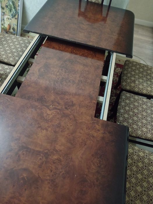 Стол стулья срочно продам