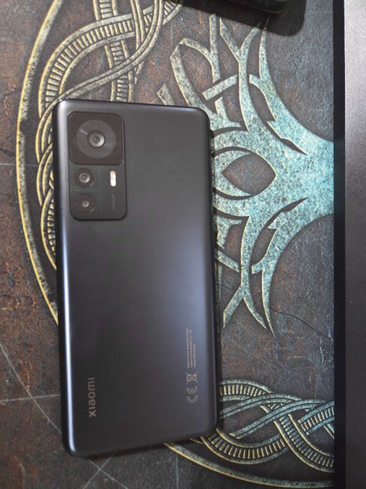 Xiaomi 12T 8/256 GB Black — отличное состояние, коробка, чехол