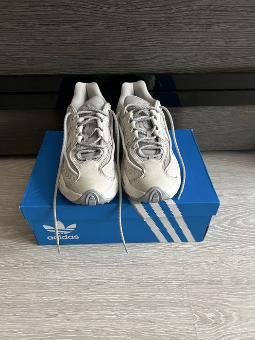 Оригинални маратонки Adidas Oznova W
