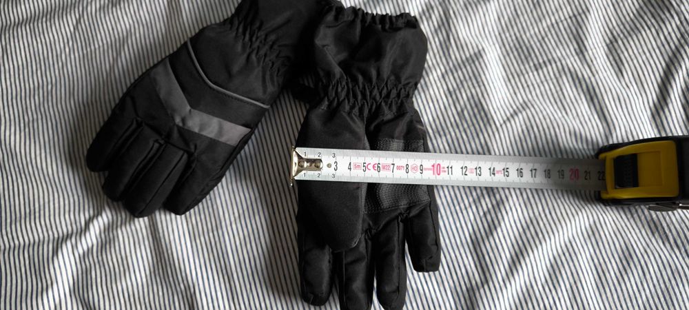 Детски ръкавички чисто нови!