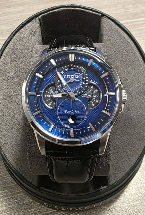 Citizen Eco-Drive Calendrier 44mm