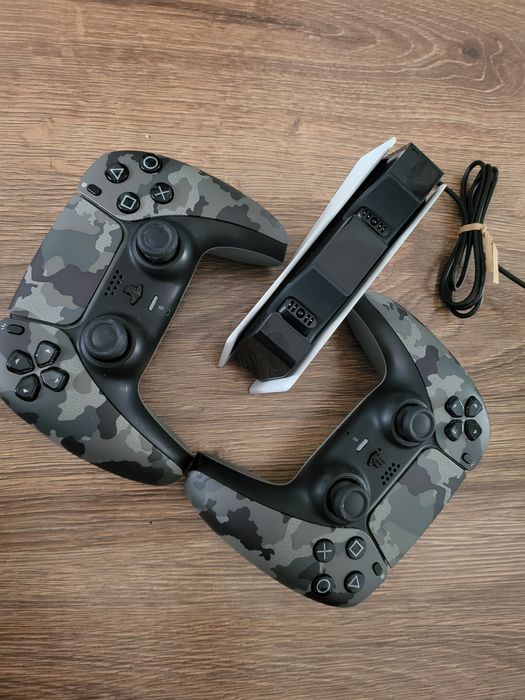 Set controller maneta PS5 Army cu suport încărcare original