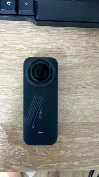 Экшн-камера Insta 360 X3