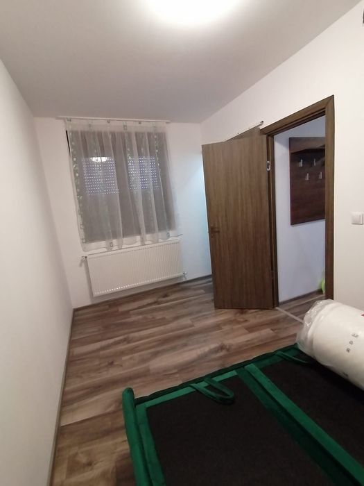 Casă de închiriat