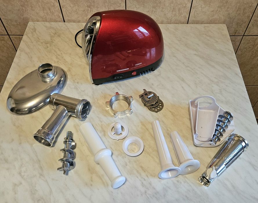 Masina de tocat Heinner