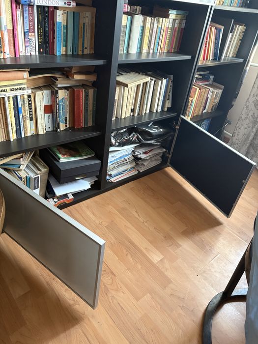 Corp pentru biblioteca