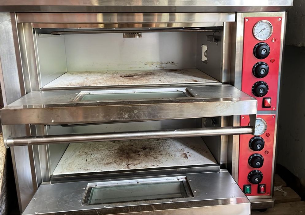 Печка для пицца и булочка, сендэвич