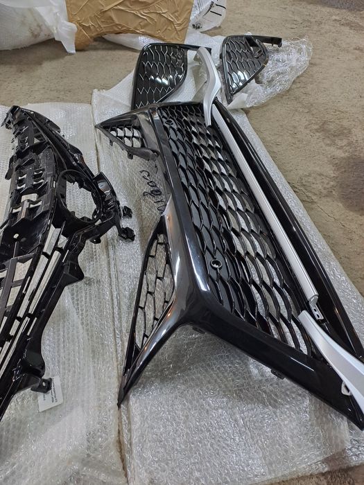 Решетки для Camry 75