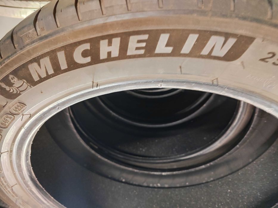 4бр.летни гуми 255/45/20 Michelin