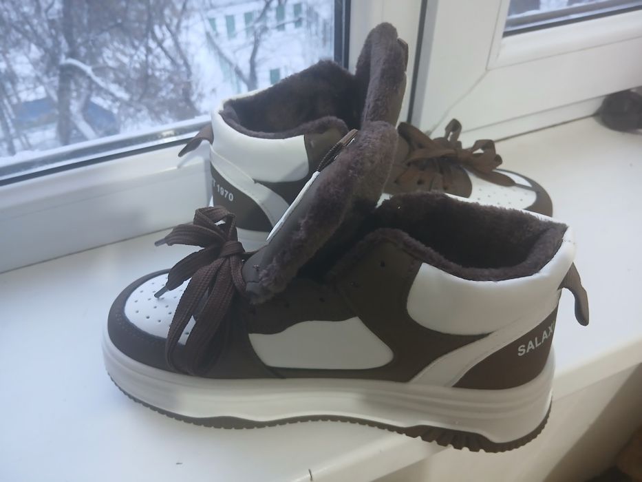 Кроссовки 8000тыс