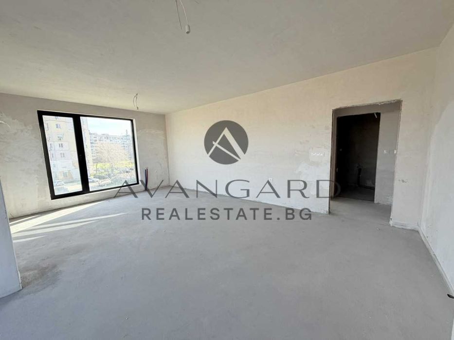 Продава се Тристаен апартамент в Пловдив, Тракия - 123 кв.м за 747 €/кв.м - Снимка #2