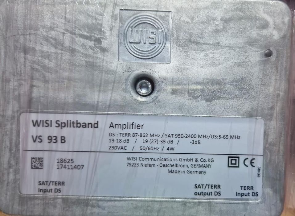 Антенный усилитель WISI Splitband Amplifier VS 93