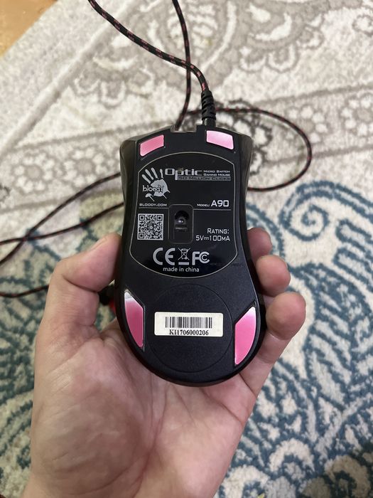 Продам мышь Bloody a90