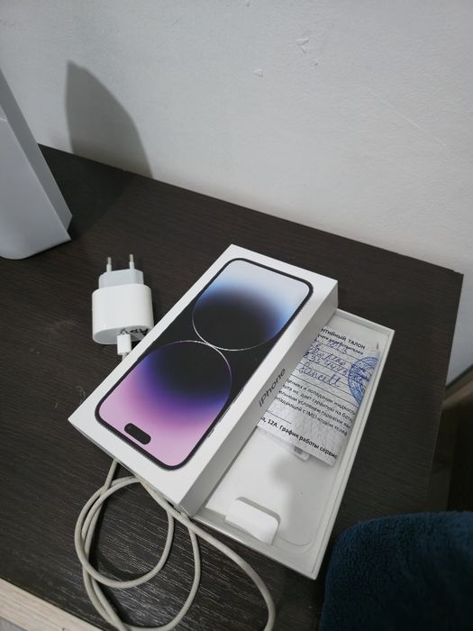 Продам Айфон 14 про макс