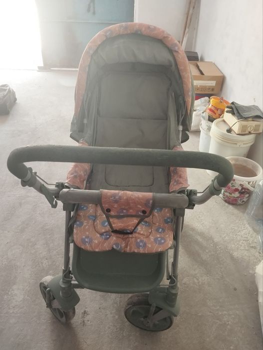 Kolyaska sotiladi holati yaxshi 450 ming so'm