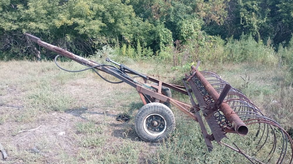 Продаётся трактор T-16