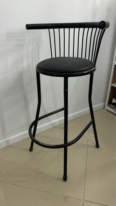 Срочно продам стол визажиста