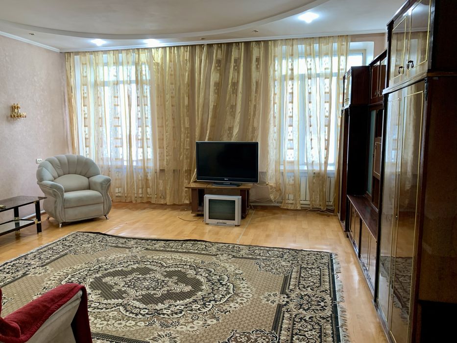 Сдается 5 комнатная квартира, 140м квадратных