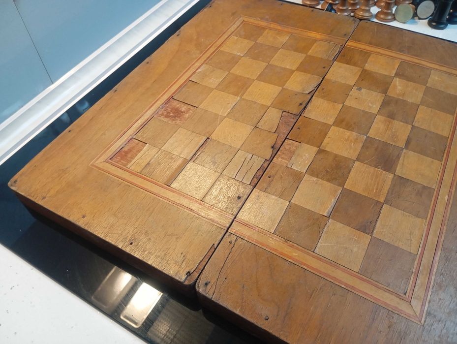 Стар Шах с бакелитови фигури