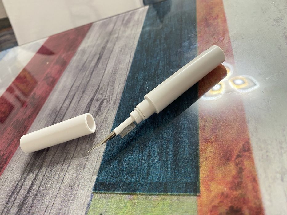 Dispozitiv de curatare pentru casti