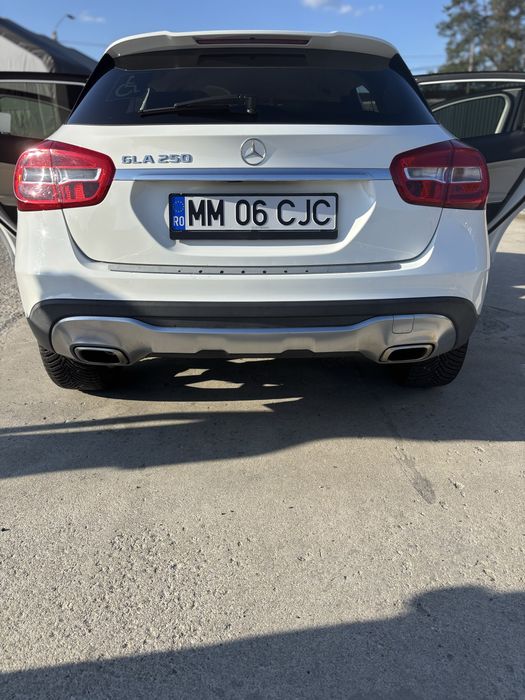 MERCEDES GLA 250 la doar 85.000km , pret 20.000€