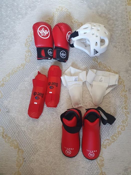 Продаю комплект на таэквондо