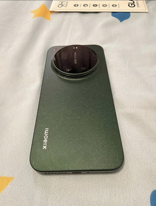 Vând/schimb Xiaomi 17 ultra 16gb/512 starlight green, garanție