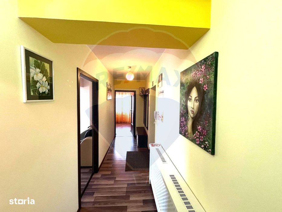 Apartament 3 camere de închiriat în zona CFR