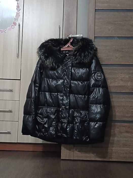 Продам зимнию куртку