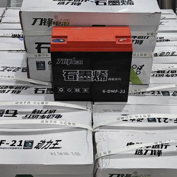 Akumlyator electric scooter uchun