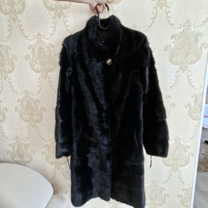 Продам Норковую шубу Assyl