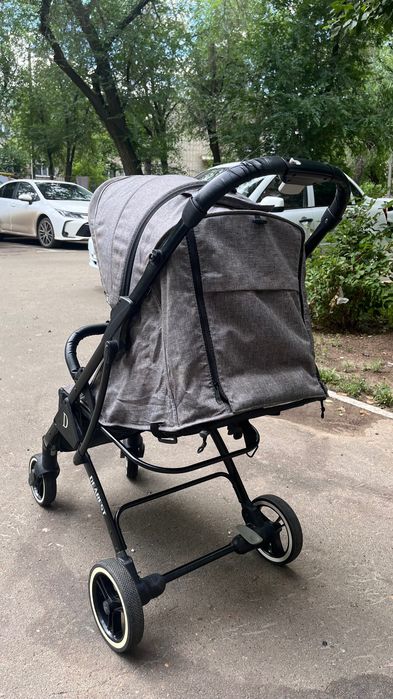 Коляска детская прогулочная