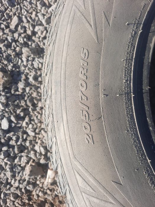 Продам шины (авто)