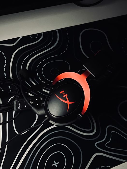 Наушник HyperX Красный