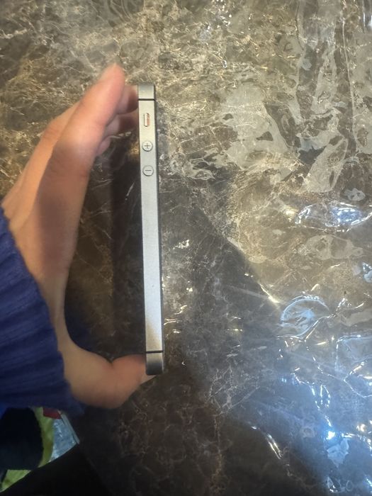 Продам айфон 5 S 16 gb