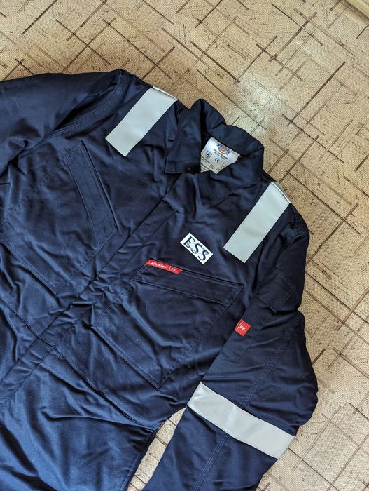 Защитный огнеупорный зимний комбинезон