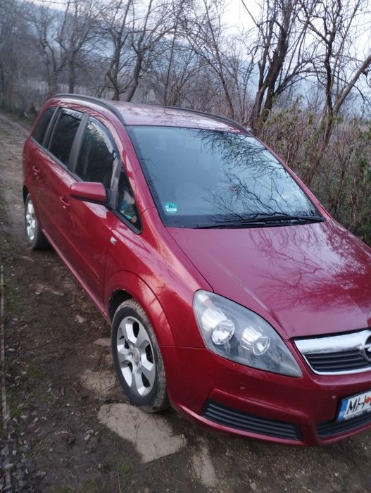 Opel Zafira b an 2006