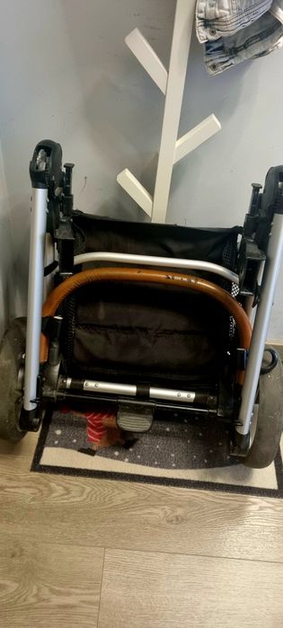 Бебешка количка Musty