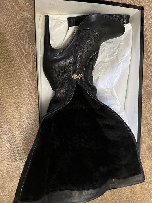 На высоком каблуке 39 р