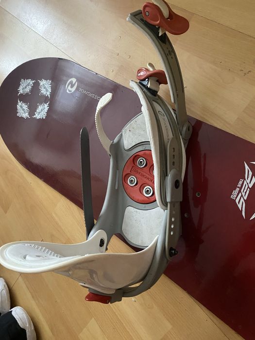 Сноуборд Rossignol Nomad + автомати – идеален за начинаещи