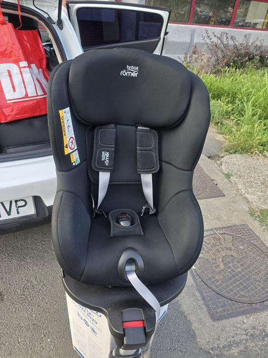 Scaun auto ISOFIX i-Size Britax Romer DUALFIX M Space Black, 61 - 105 cm, rotativ, Negru