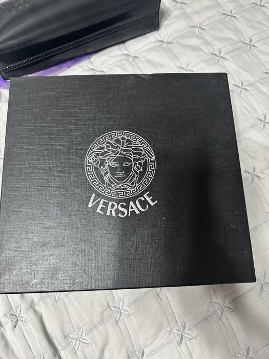Срочно продам VERSAGE обувь