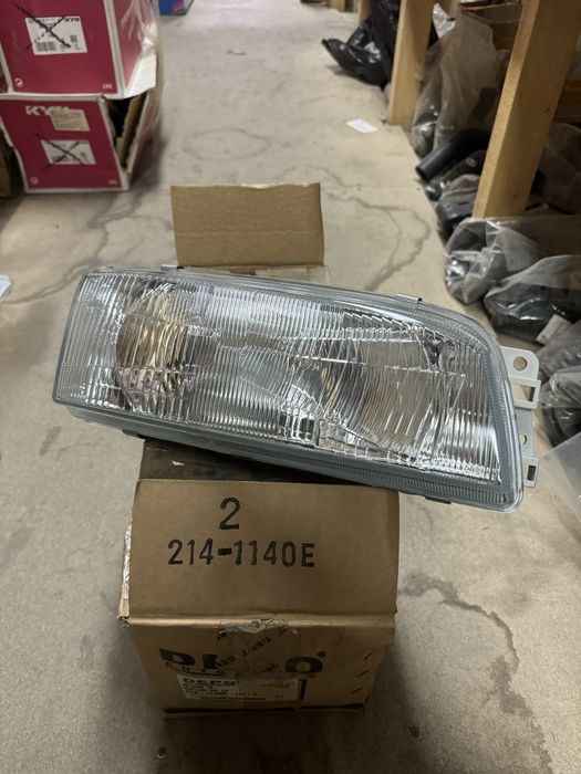 Фара Лансер 95-99г