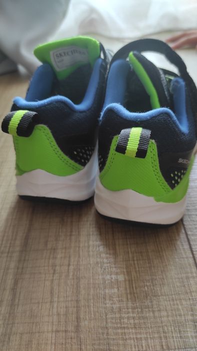 Papucei Skechers mărimea 27