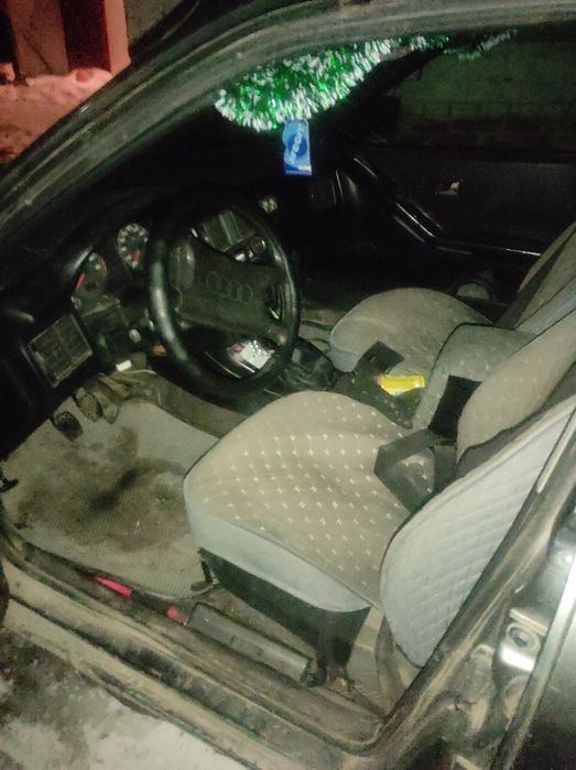 Продам Audi 80 срочно