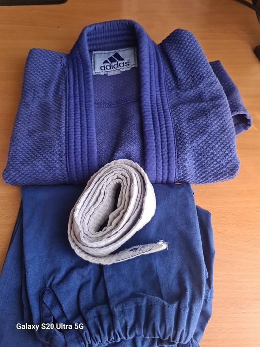 Продам кимоно спорт