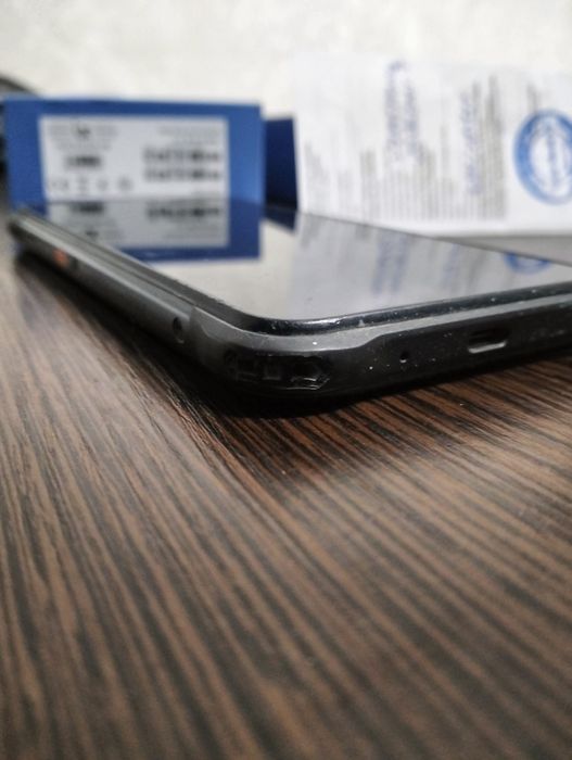 Телефон IXXI KHAN J8