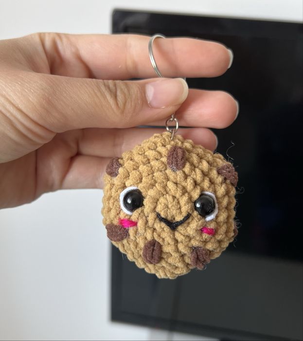 Fursec breloc crosetat amigurumi - cadou handmade