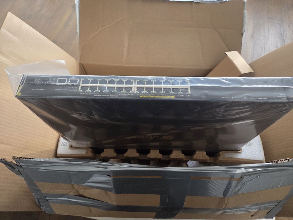 Суич HPE Aruba 2530 24 PoE+