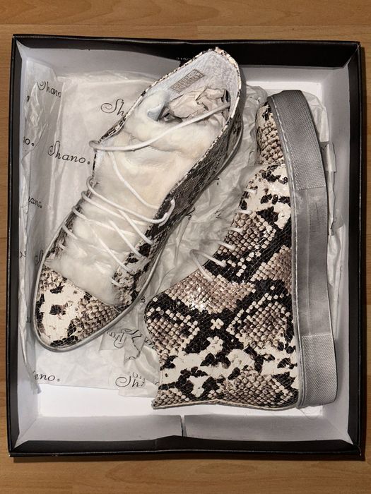 Чисто нови обувки Shano